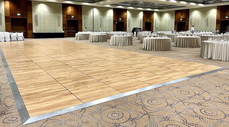 Wybór składanego parkietu tanecznego