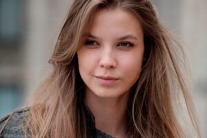 Iga Lis wiek: Odkryj zaskakującą prawdę o dacie urodzin i jej karierze