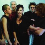 Maanam i jego 10 niezapomnianych hitów – muzyczna podróż przez kultowe przeboje zespołu