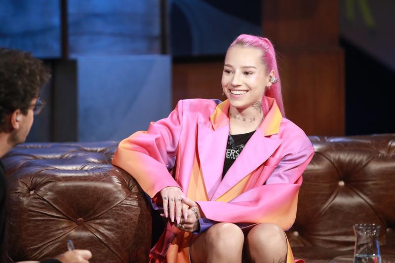 Czy Young Leosia rzeczywiście jest w ciąży? Sprawdzamy prawdę o plotkach i spekulacjach