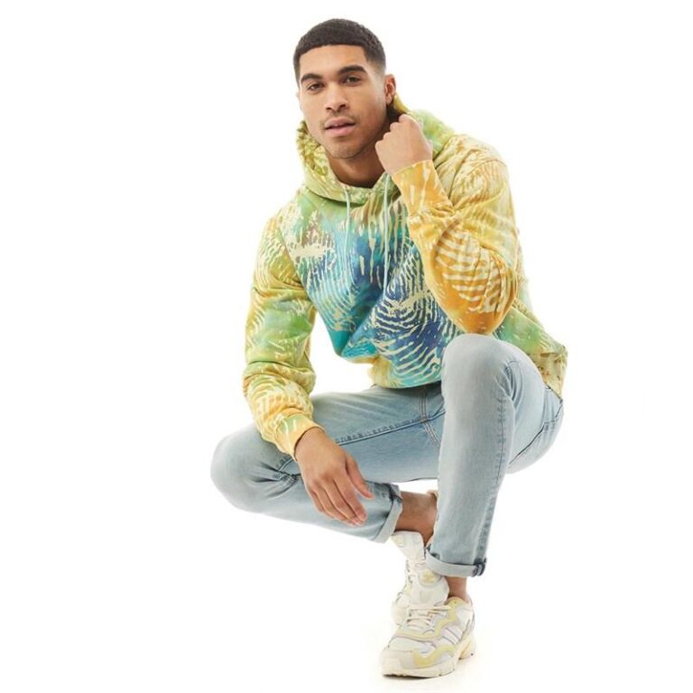 Młode brzmienia Pharrella Williamsa i niepublikowana piosenka Miley Cyrus na Paris Fashion Week