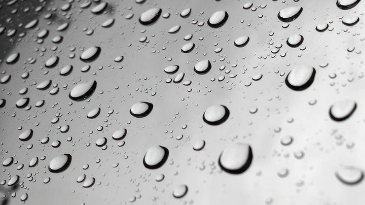 Odkrywanie piękna „Kropli Deszczu”: analiza tekstu i jego wielowarstwowe interpretacje