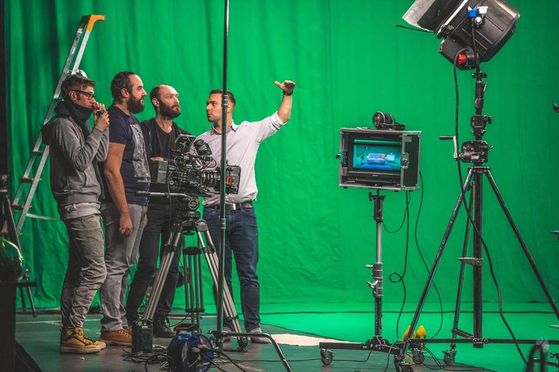 Sekrety planu filmowego: Odkrywamy elementy i procesy produkcji filmu