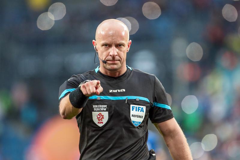 Szymon Marciniak: odkryj zaskakujące fakty o jego życiu w Płocku i miejscu, gdzie mieszka