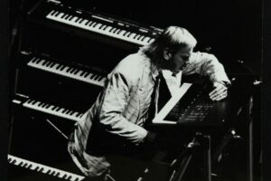 Rick Wakeman zaprasza fanów na swoją ostatnią solową trasę koncertową
