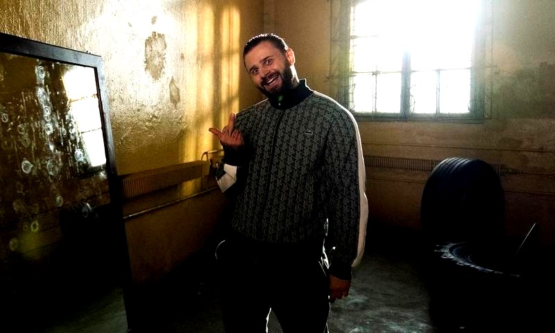 Amadeusz Ferrari: Kontrowersyjny zawodnik MMA i jego wiek – ile tak naprawdę ma lat?
