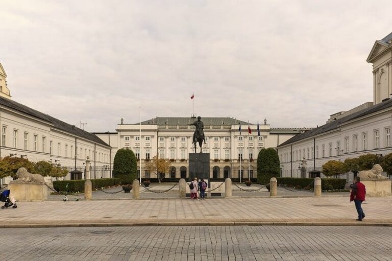 Gdzie zamieszkuje prezydent Polski i jakie są jego rezydencje w Warszawie