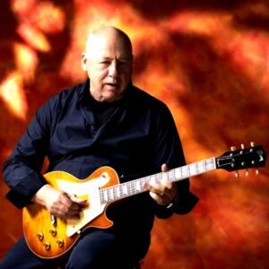 Mark Knopfler sprzedaje 120 gitar. Część kolekcji trafi na aukcję